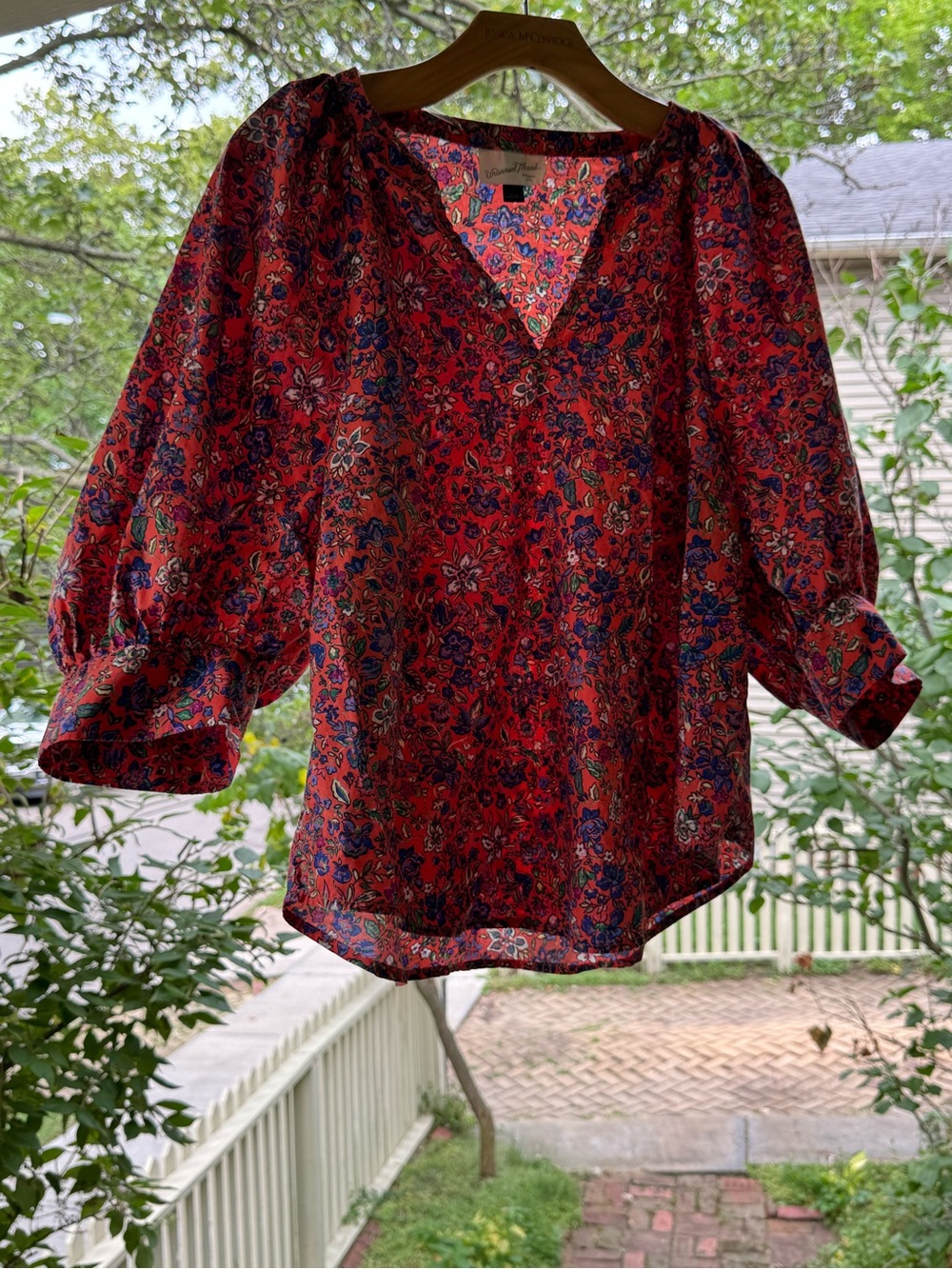 Universal Thread Red Floral V-Neck Puff Sleeve Tunic